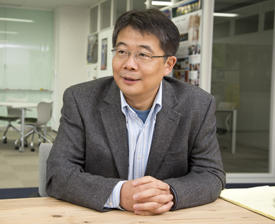 Mingwei Chen, a principal investigator in the Bulk Metallic Glasses Group.