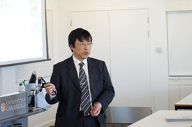 Naoki Asao, a professor at the AIMR, presented his work on nanoporous gold at the third annual AIMR–University of Cambridge joint workshop.