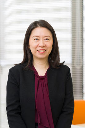 Ayumi Hirano-Iwata started her research life as an analytical chemist but is now doing research that straddles microfabrication, biomaterials, chemistry, electronic engineering, neuroscience and physiology.