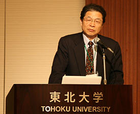 WPI-AIMR Director Yoshinori Yamamoto welcomes participants to the 2010 WPI-AIMR Annual Workshop