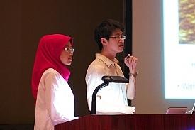 最後の2日間は、学生たちがASSM2012プログラムで学んだことについてプレゼンテーションを行った。
 