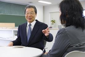 Former AIMR Director Yoshinori Yamamoto came up with the concept of AIMR Joint Research Centers.